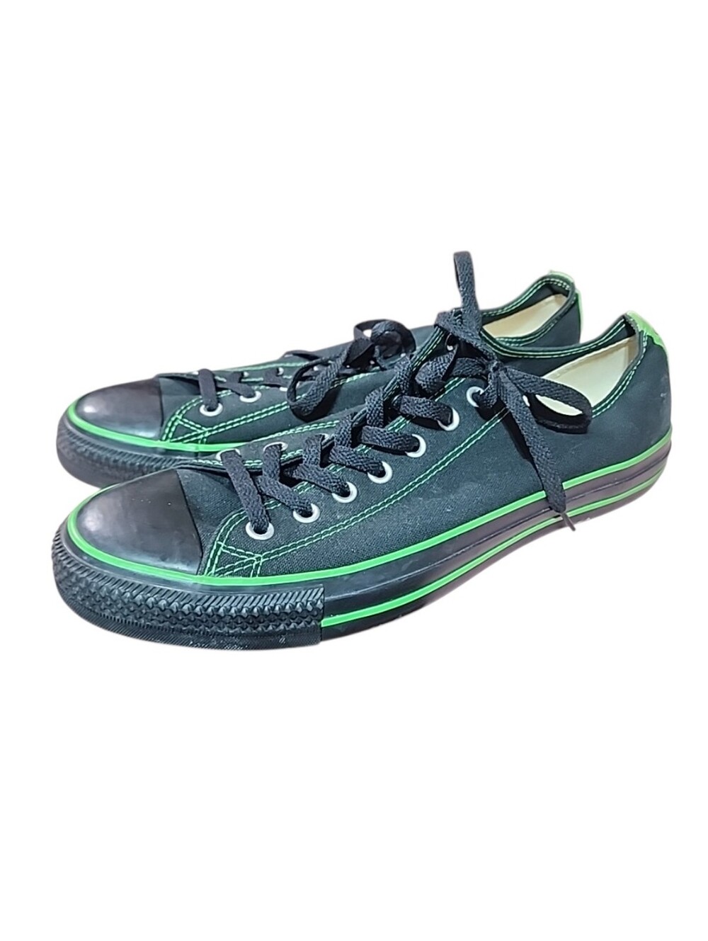 Converse Men's Black Canvas RARE  Low-Top Sneakers with Green Trim. Size 12